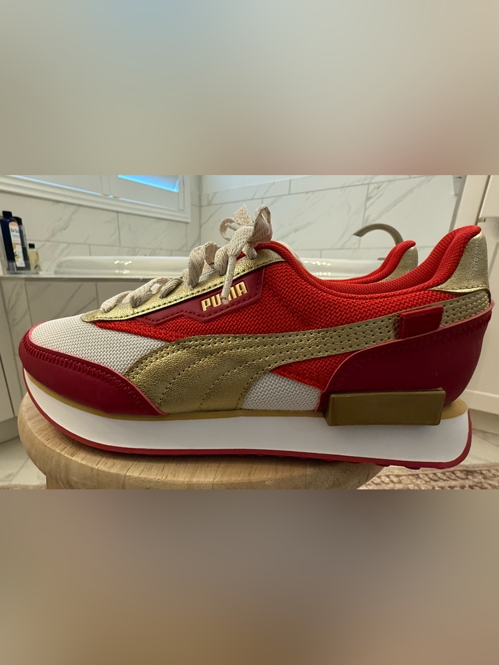 Puma Kids Red and Gold Low-Top Sneakers size 6